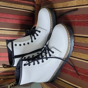 NEW IN BOX! White Doc Martens Size 5 women's NEVER WORN!